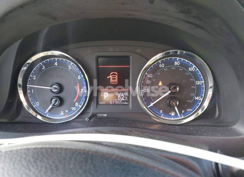 Photo 7 of 2019 Toyota Corolla LE (VIN 5YFBURHEXKP877203)