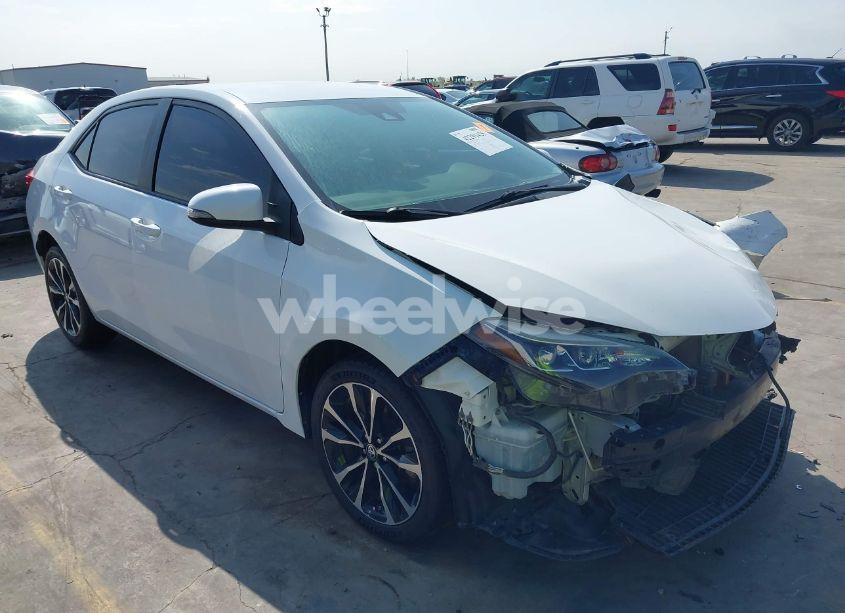 2019 Toyota Corolla SE (VIN 5YFBURHEXKP885270) main photo