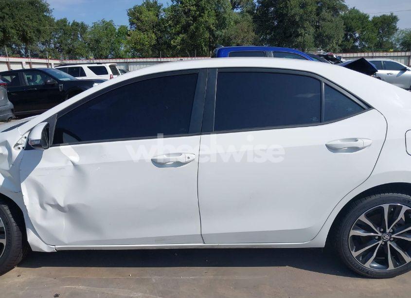 Photo 15 of 2019 Toyota Corolla SE (VIN 5YFBURHEXKP885270)