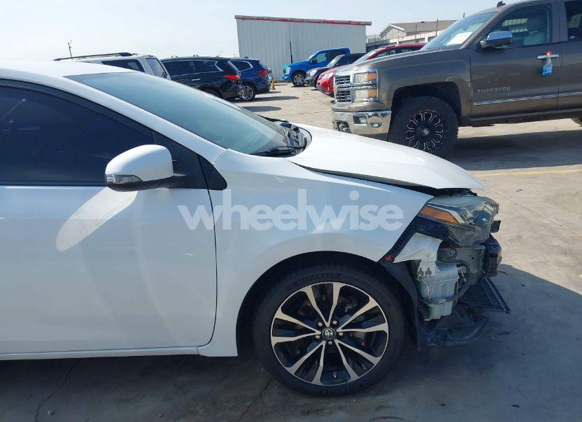 Photo 19 of 2019 Toyota Corolla SE (VIN 5YFBURHEXKP885270)
