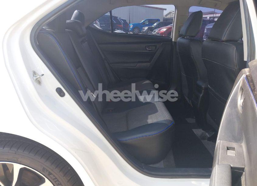 Photo 8 of 2019 Toyota Corolla SE (VIN 5YFBURHEXKP885270)