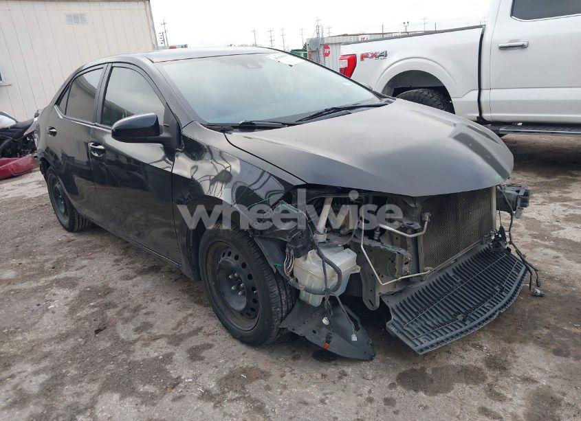 2019 Toyota Corolla LE (VIN 5YFBURHEXKP894213) main photo