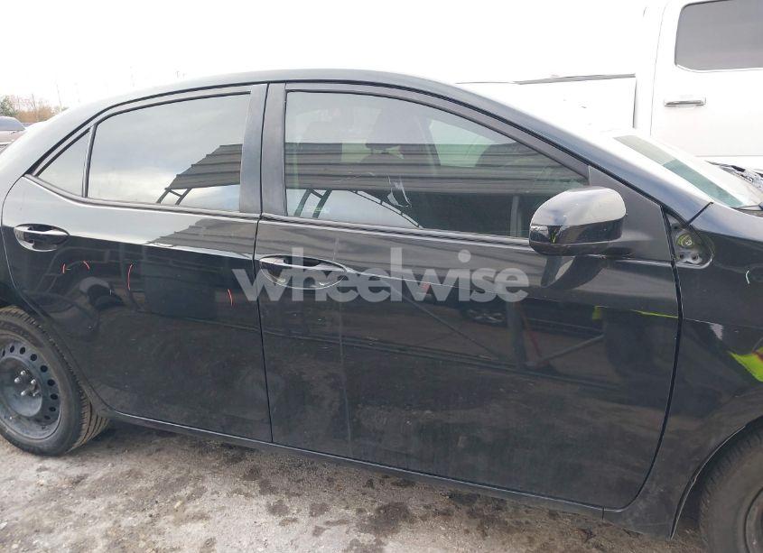 Photo 14 of 2019 Toyota Corolla LE (VIN 5YFBURHEXKP894213)