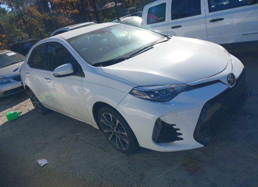 2019 Toyota Corolla SE (VIN 5YFBURHEXKP900057) main photo