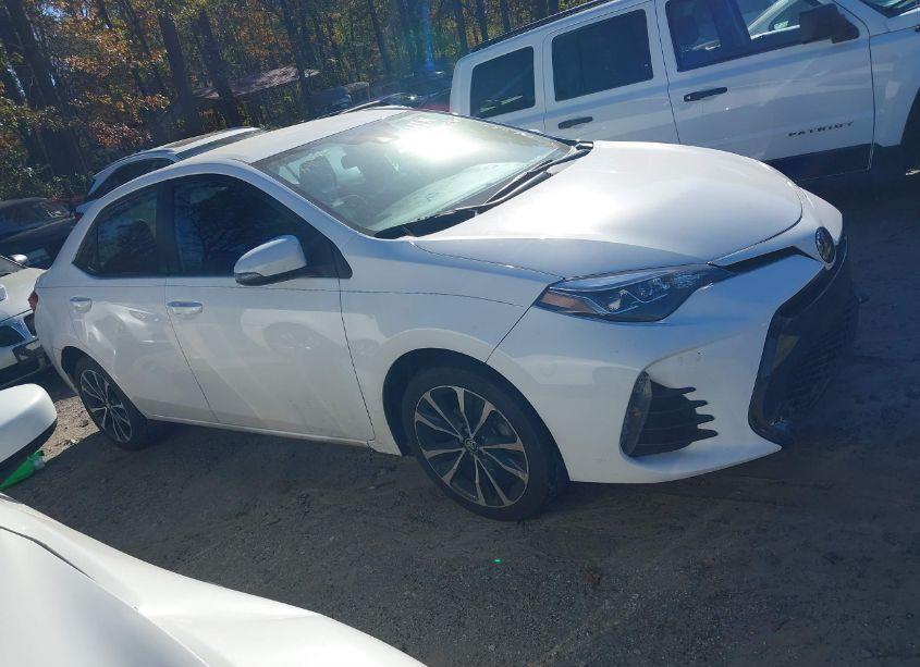 Photo 13 of 2019 Toyota Corolla SE (VIN 5YFBURHEXKP900057)