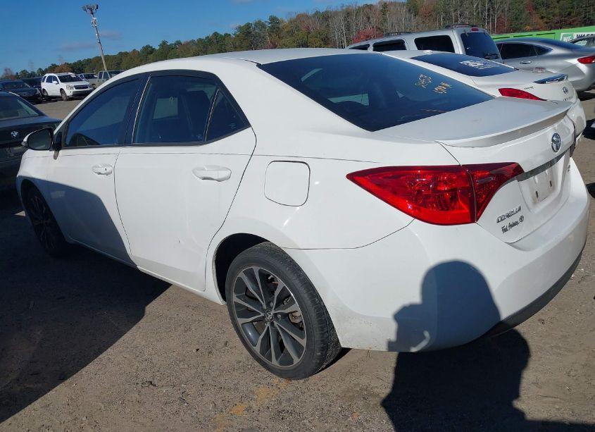 Photo 14 of 2019 Toyota Corolla SE (VIN 5YFBURHEXKP900057)