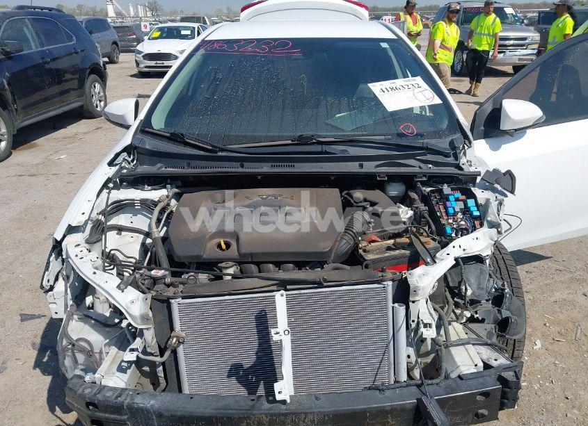 Photo 10 of 2019 Toyota Corolla SE (VIN 5YFBURHEXKP903542)