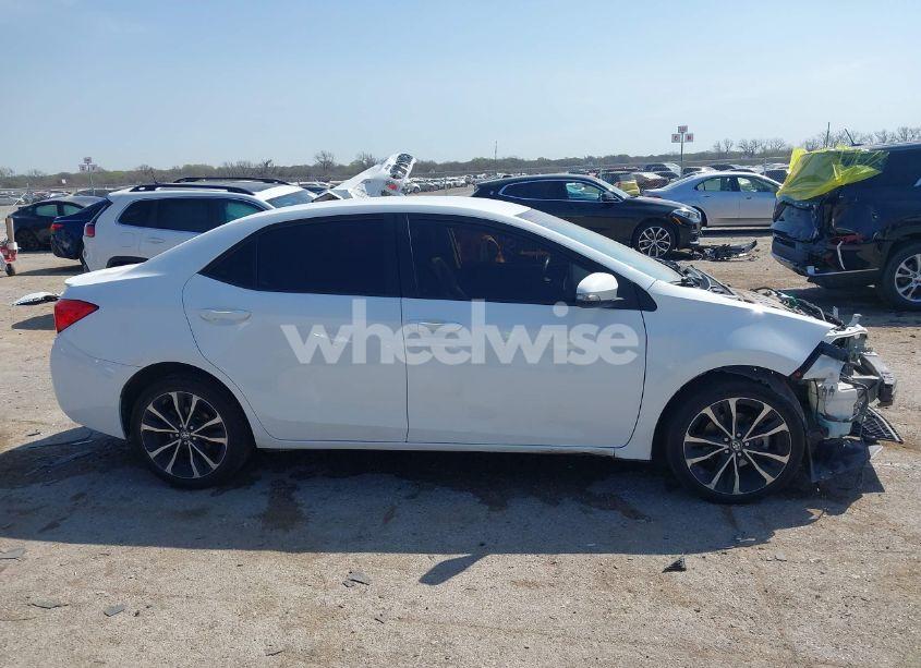 Photo 13 of 2019 Toyota Corolla SE (VIN 5YFBURHEXKP903542)