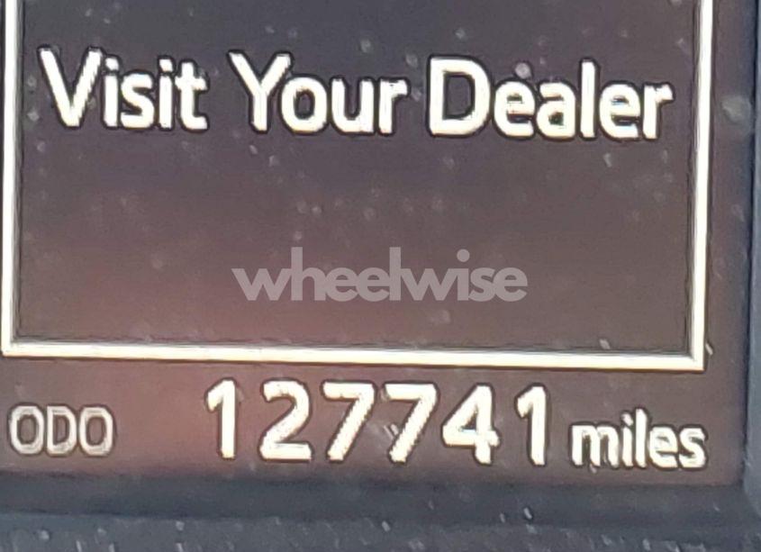 Photo 15 of 2019 Toyota Corolla SE (VIN 5YFBURHEXKP903542)