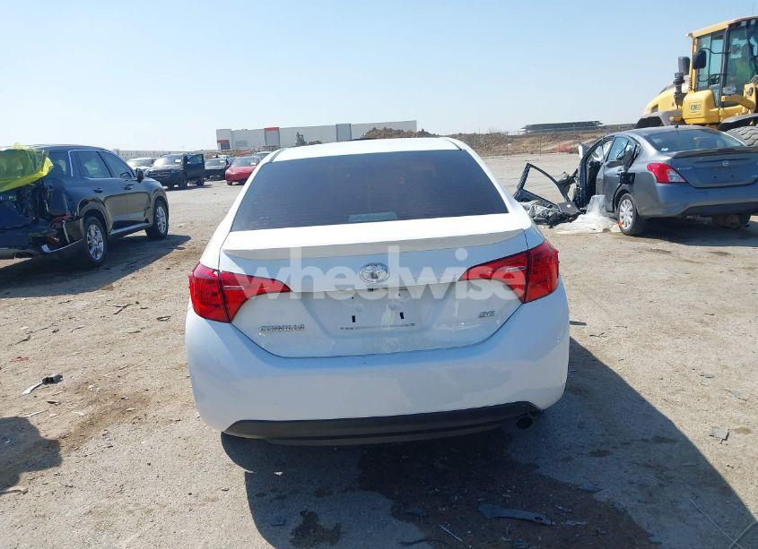 Photo 16 of 2019 Toyota Corolla SE (VIN 5YFBURHEXKP903542)