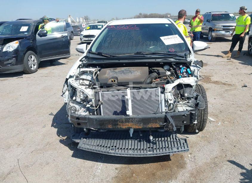 Photo 6 of 2019 Toyota Corolla SE (VIN 5YFBURHEXKP903542)