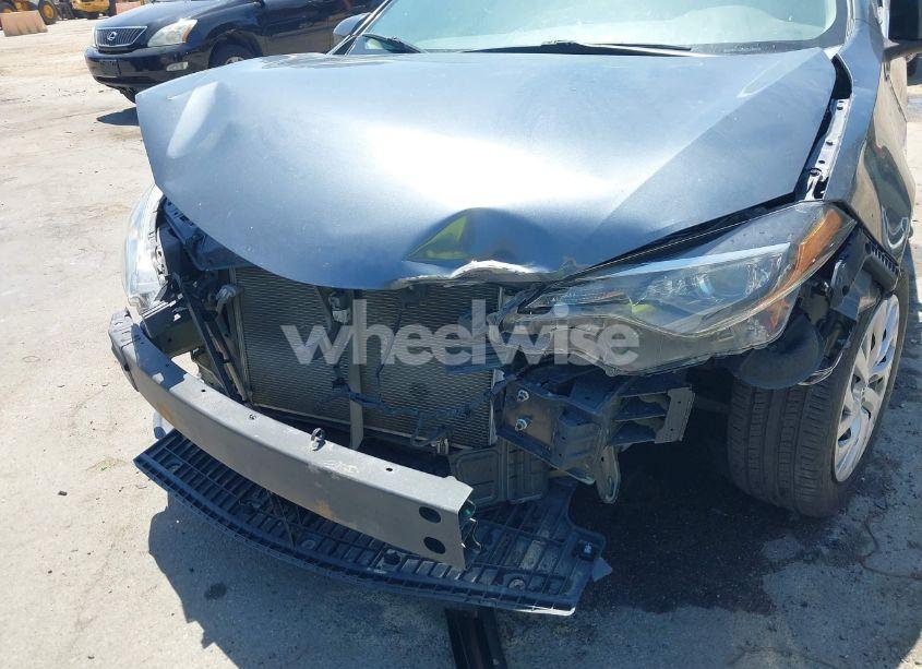 Photo 11 of 2019 Toyota Corolla LE (VIN 5YFBURHEXKP926609)