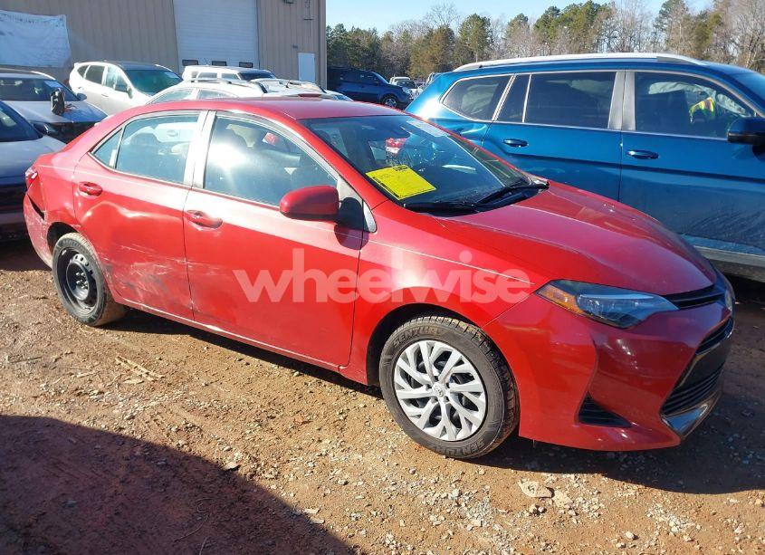 2019 Toyota Corolla (VIN 5YFBURHEXKP938033) main photo