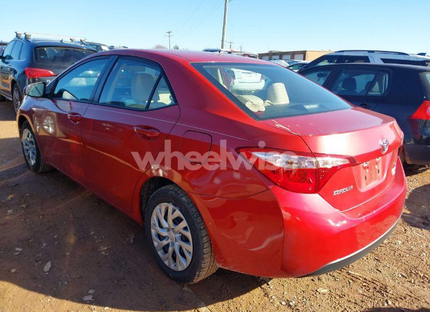 Photo 3 of 2019 Toyota Corolla (VIN 5YFBURHEXKP938033)