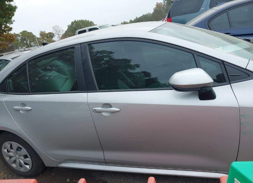 Photo 13 of 2022 Toyota Corolla L (VIN 5YFDPMAE0NP366259)