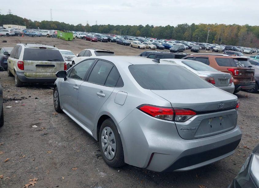 Photo 3 of 2022 Toyota Corolla L (VIN 5YFDPMAE0NP366259)