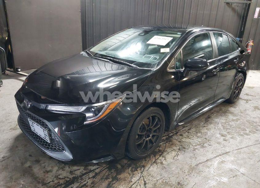 Photo 2 of 2022 Toyota Corolla L (VIN 5YFDPMAE3NP294019)