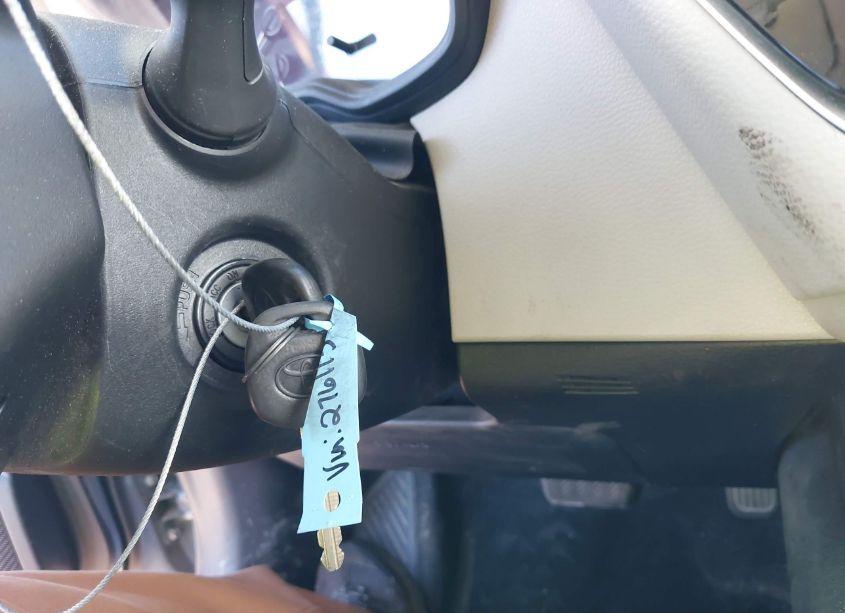 Photo 11 of 2022 Toyota Corolla L (VIN 5YFDPMAE4NP276113)