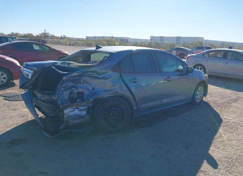 Photo 4 of 2022 Toyota Corolla L (VIN 5YFDPMAE4NP276113)