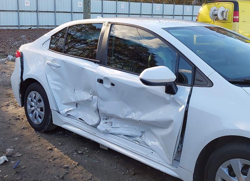 Photo 6 of 2020 Toyota Corolla L (VIN 5YFDPRAE1LP052730)