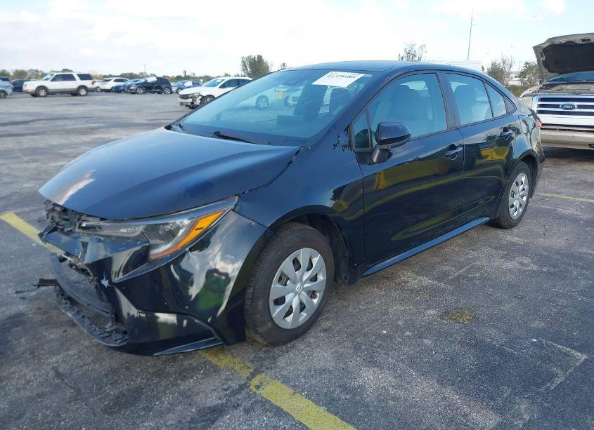 Photo 2 of 2020 Toyota Corolla L (VIN 5YFDPRAE1LP070404)