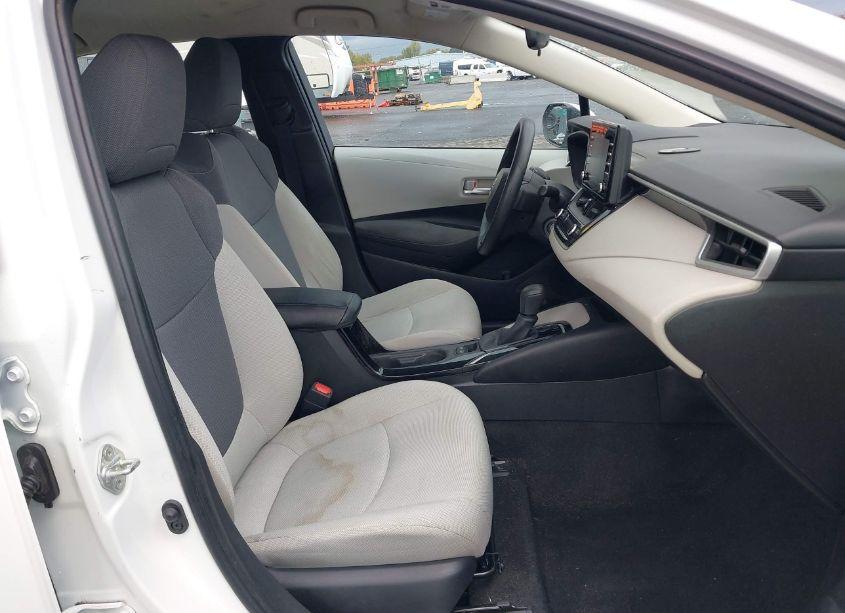 Photo 5 of 2020 Toyota Corolla L (VIN 5YFDPRAE8LP144787)