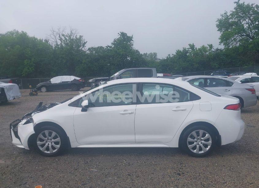 Photo 15 of 2021 Toyota Corolla LE (VIN 5YFEPMAE0MP160278)