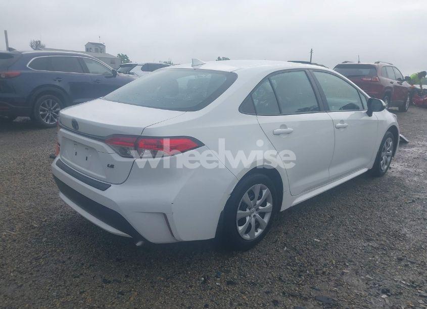 Photo 4 of 2021 Toyota Corolla LE (VIN 5YFEPMAE0MP160278)