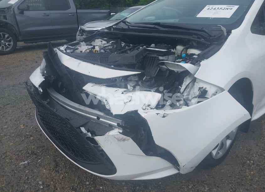 Photo 6 of 2021 Toyota Corolla LE (VIN 5YFEPMAE0MP160278)