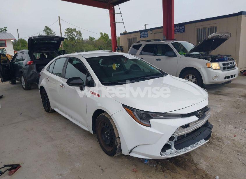 2021 Toyota Corolla LE (VIN 5YFEPMAE0MP168817) main photo