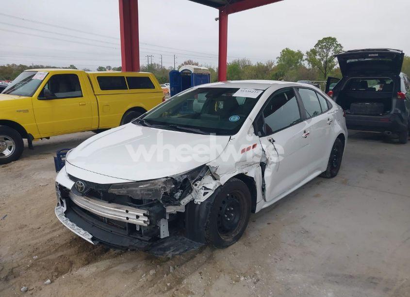 Photo 2 of 2021 Toyota Corolla LE (VIN 5YFEPMAE0MP168817)
