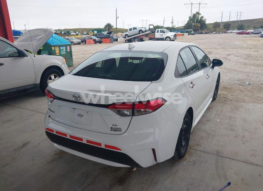 Photo 4 of 2021 Toyota Corolla LE (VIN 5YFEPMAE0MP168817)