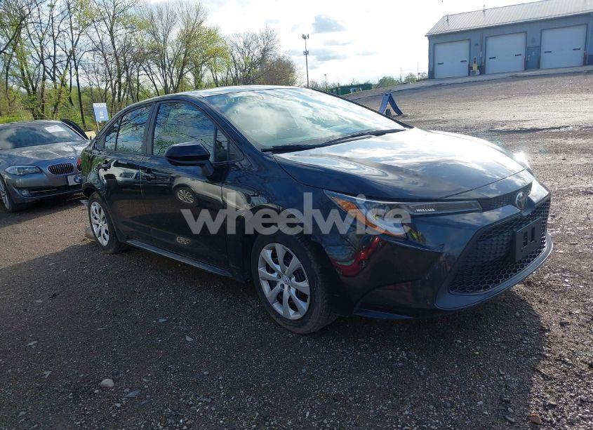 2021 Toyota Corolla LE (VIN 5YFEPMAE0MP179381) main photo