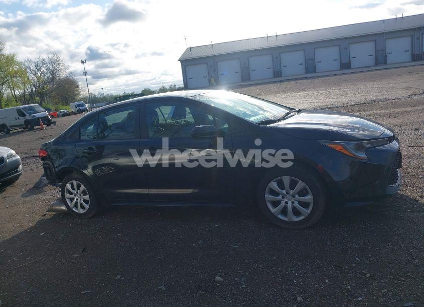 Photo 14 of 2021 Toyota Corolla LE (VIN 5YFEPMAE0MP179381)