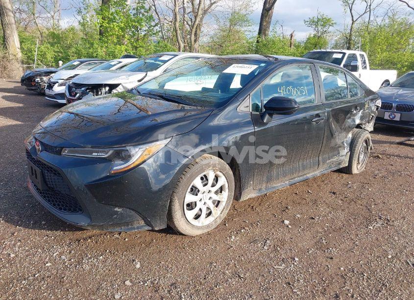 Photo 2 of 2021 Toyota Corolla LE (VIN 5YFEPMAE0MP179381)
