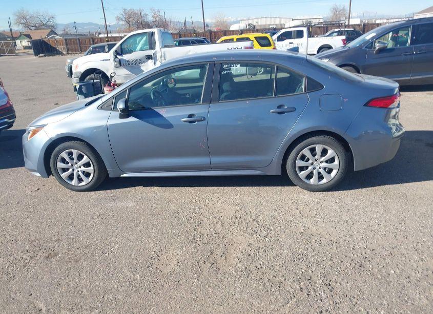 Photo 14 of 2021 Toyota Corolla LE (VIN 5YFEPMAE0MP186962)