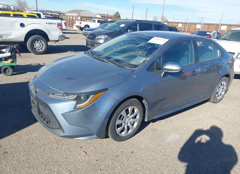 Photo 2 of 2021 Toyota Corolla LE (VIN 5YFEPMAE0MP186962)