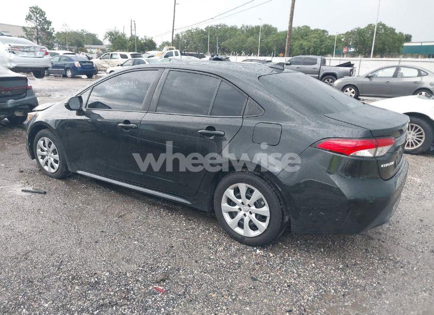 Photo 3 of 2021 Toyota Corolla LE (VIN 5YFEPMAE0MP207342)