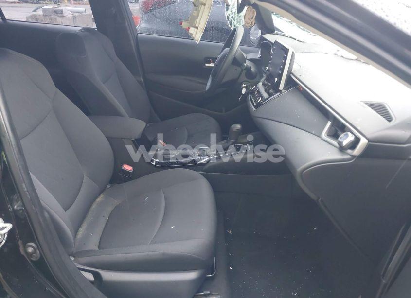 Photo 5 of 2021 Toyota Corolla LE (VIN 5YFEPMAE0MP207342)