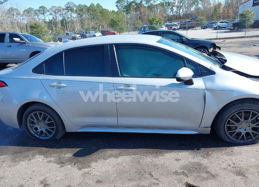 Photo 13 of 2021 Toyota Corolla LE (VIN 5YFEPMAE0MP208796)