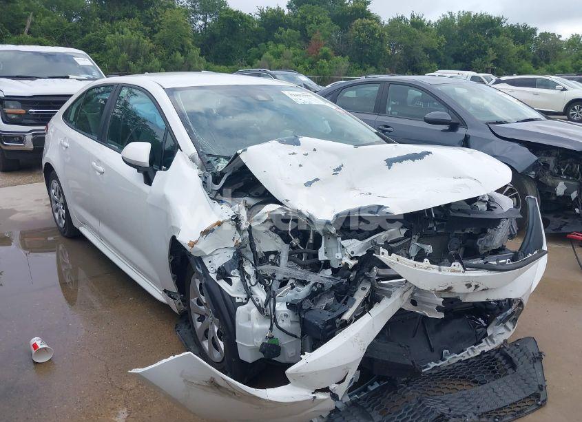 2021 Toyota Corolla LE (VIN 5YFEPMAE0MP215666) main photo