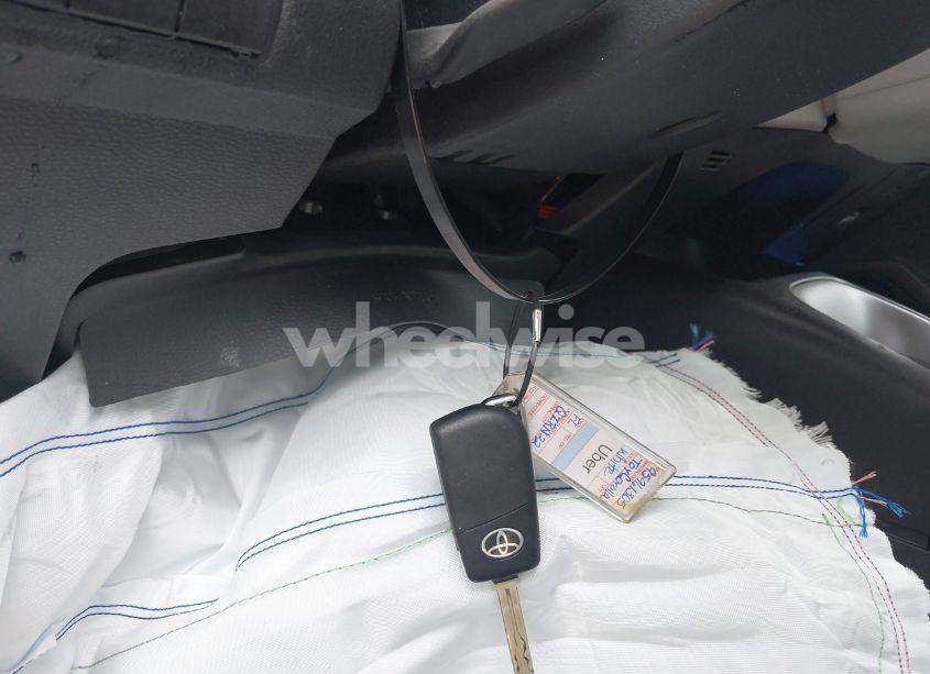 Photo 11 of 2021 Toyota Corolla LE (VIN 5YFEPMAE0MP215666)