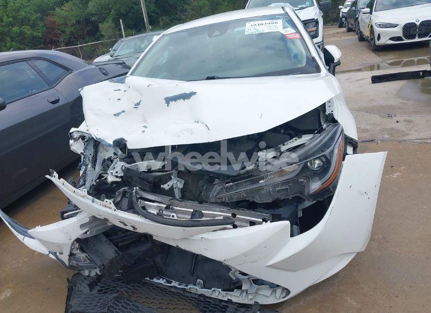 Photo 12 of 2021 Toyota Corolla LE (VIN 5YFEPMAE0MP215666)