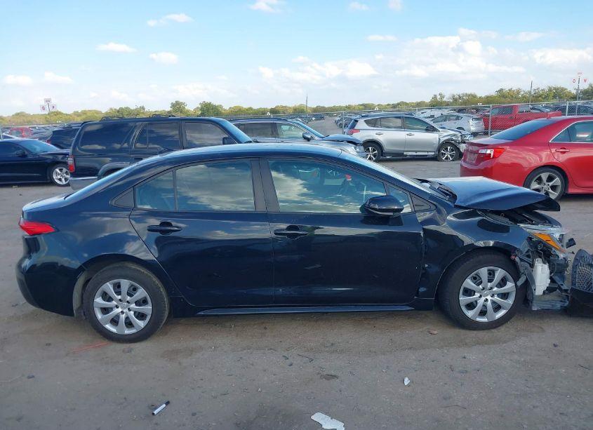 Photo 13 of 2021 Toyota Corolla LE (VIN 5YFEPMAE0MP217224)