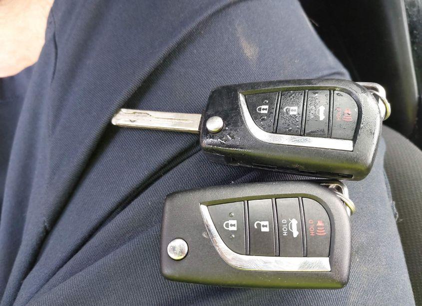 Photo 11 of 2021 Toyota Corolla LE (VIN 5YFEPMAE0MP221001)