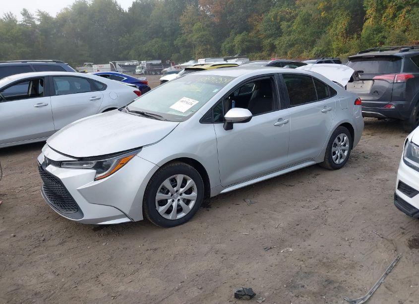 Photo 2 of 2021 Toyota Corolla LE (VIN 5YFEPMAE0MP221001)