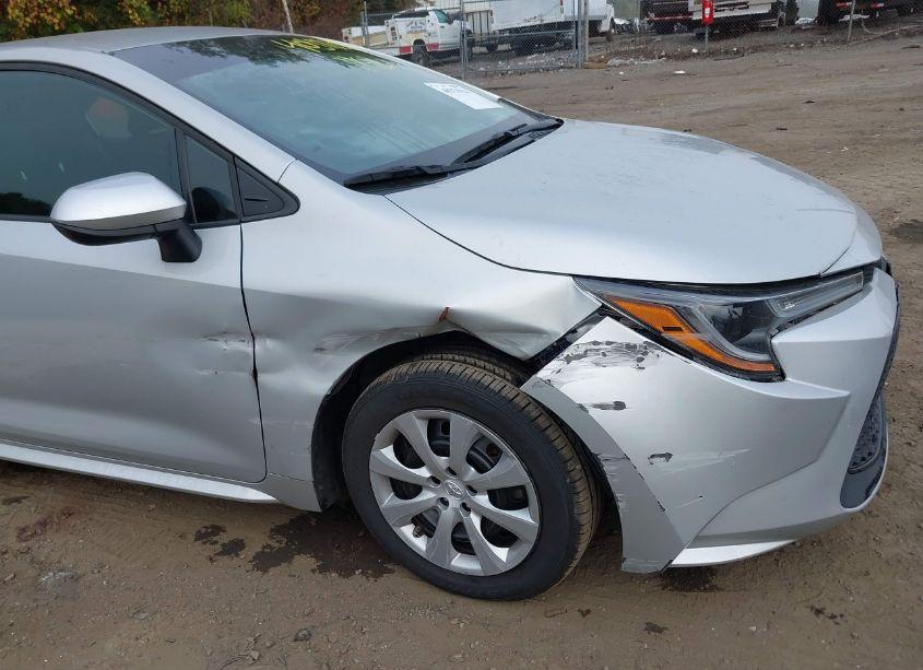 Photo 6 of 2021 Toyota Corolla LE (VIN 5YFEPMAE0MP221001)
