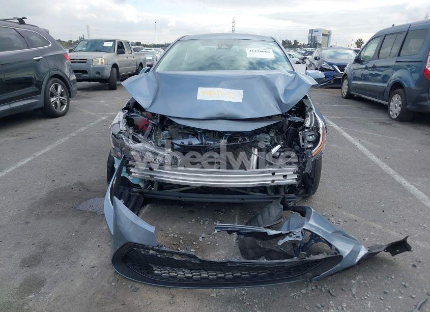 Photo 13 of 2021 Toyota Corolla LE (VIN 5YFEPMAE0MP235870)
