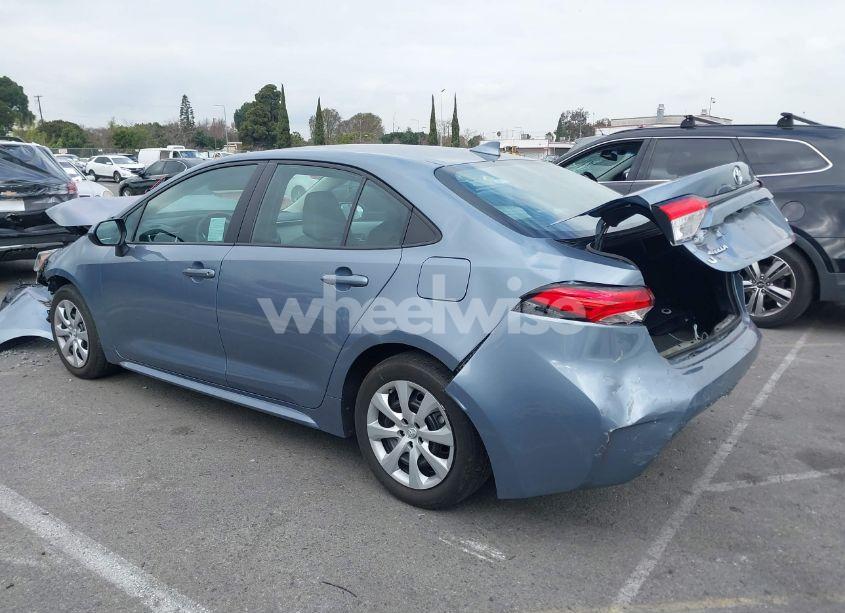 Photo 15 of 2021 Toyota Corolla LE (VIN 5YFEPMAE0MP235870)