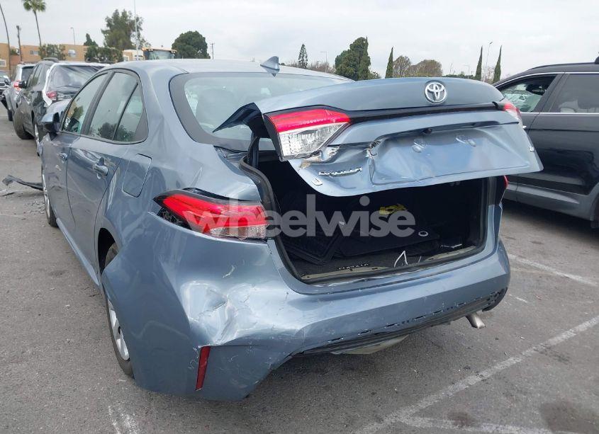 Photo 18 of 2021 Toyota Corolla LE (VIN 5YFEPMAE0MP235870)